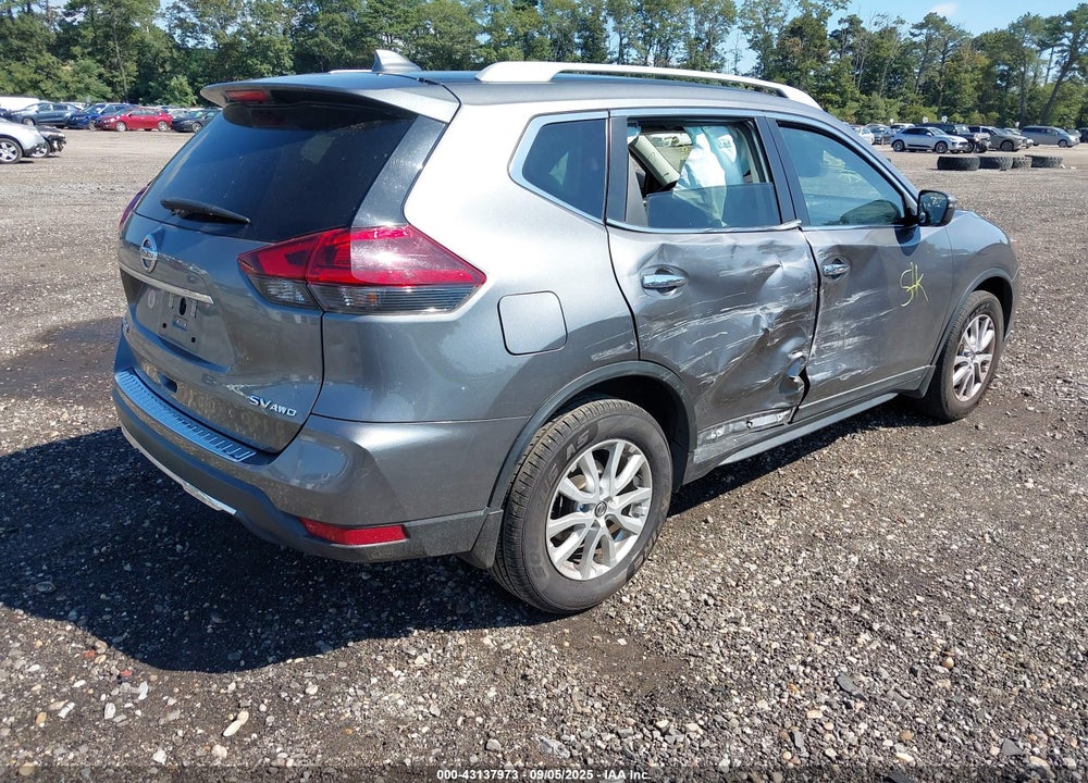 2018 NISSAN ROGUE VIN: 5N1AT2MV1JC814067