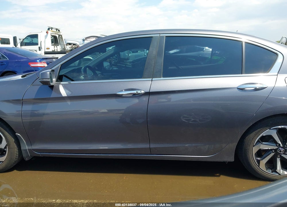 2017 HONDA ACCORD VIN: 1HGCR2F75HA244141