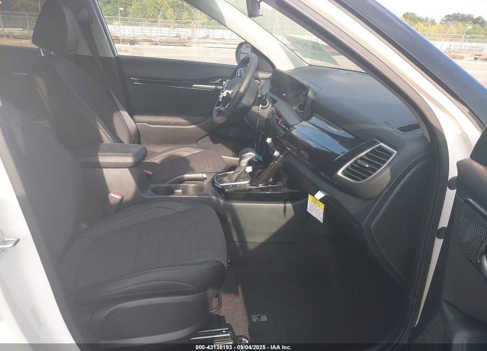 2025 KIA SELTOS VIN: KNDEUCAAXS7786192