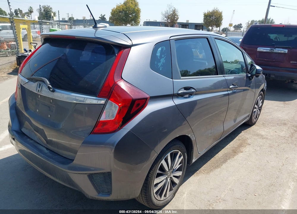 2015 HONDA FIT VIN: 3HGGK5H8XFM768110