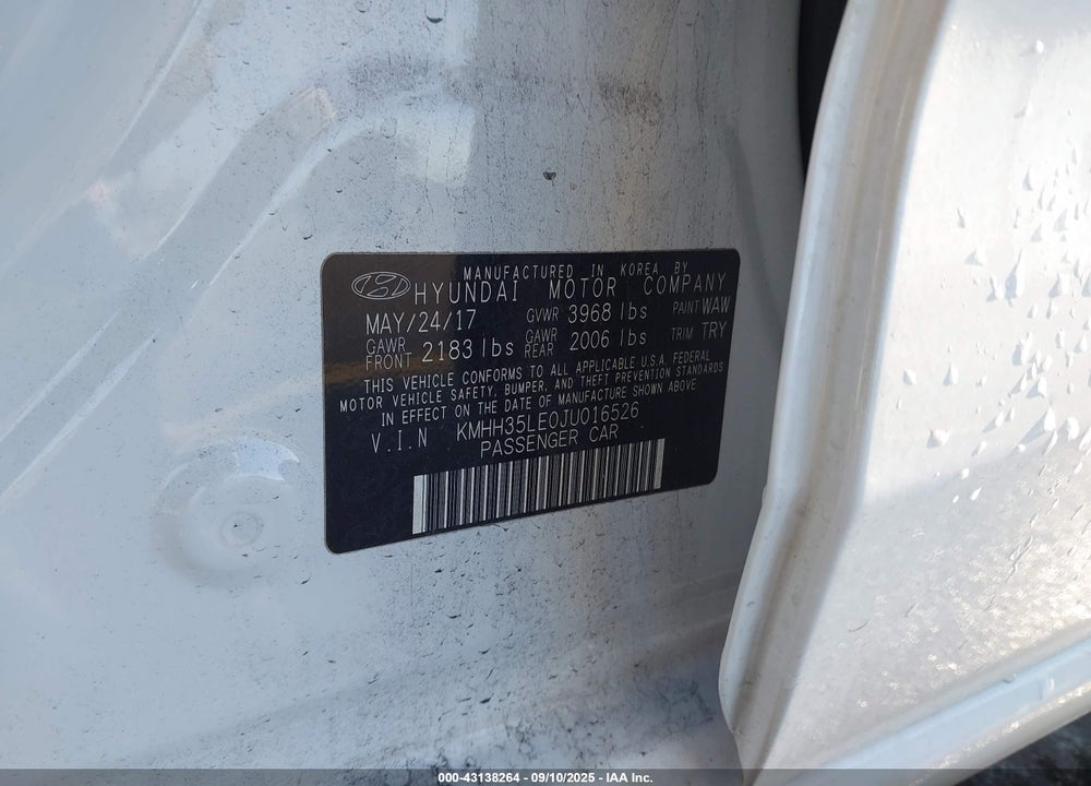 2018 HYUNDAI ELANTRA VIN: KMHH35LE0JU016526