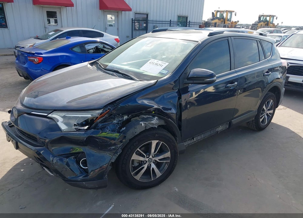 2018 TOYOTA RAV4 XLE VIN: JTMWFREV3JJ725654