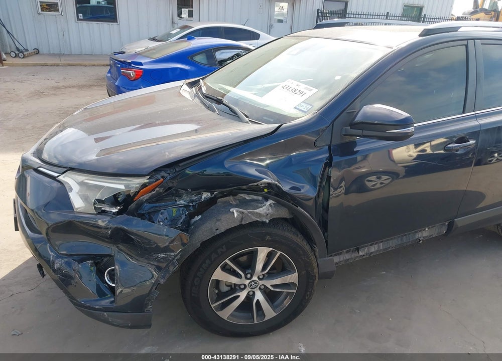 2018 TOYOTA RAV4 XLE VIN: JTMWFREV3JJ725654