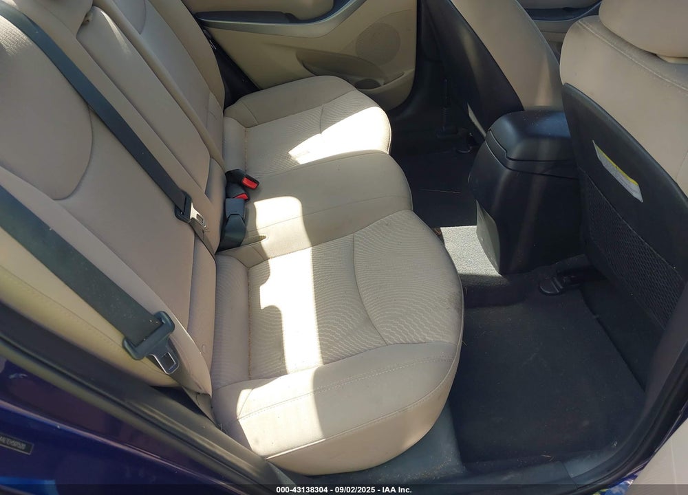 2014 HYUNDAI ELANTRA SE VIN: 5NPDH4AE1EH501520
