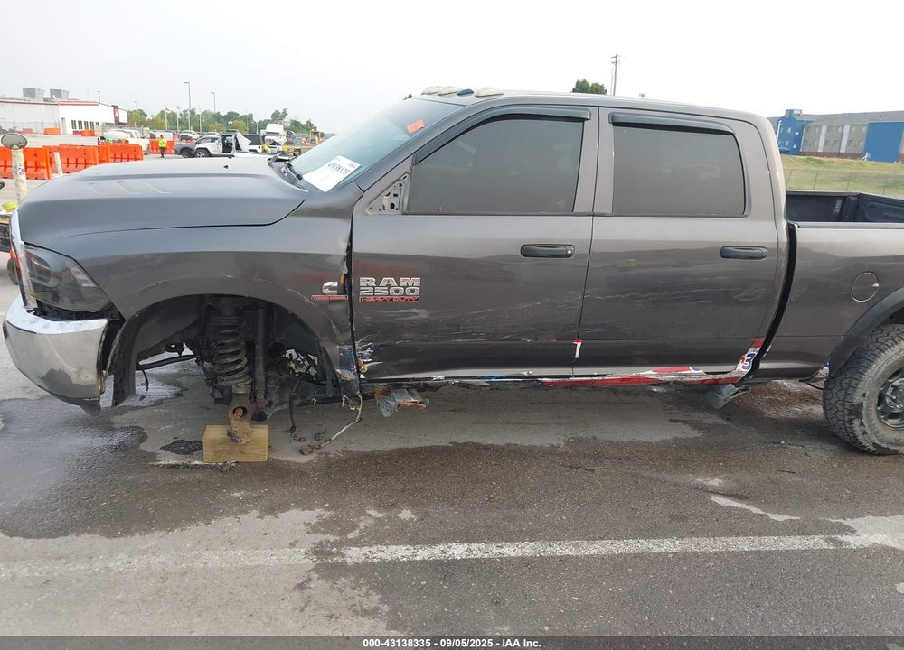 2016 RAM 2500 VIN: 3C6UR5CL3GG223513