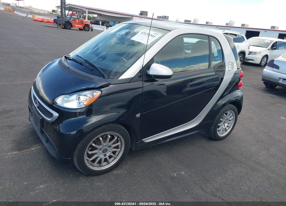 2014 SMART FORTWO VIN: WMEEJ9AA7EK733075