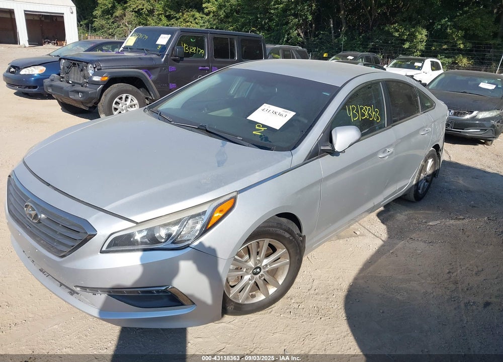 2015 HYUNDAI SONATA VIN: 5NPE24AA0FH112355