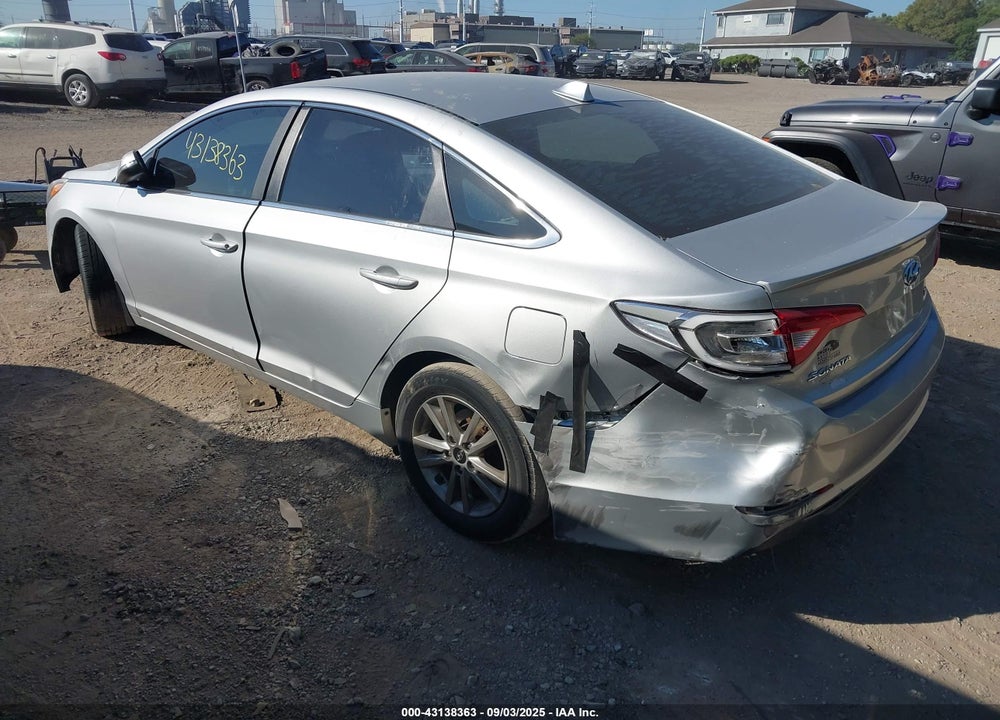 2015 HYUNDAI SONATA VIN: 5NPE24AA0FH112355