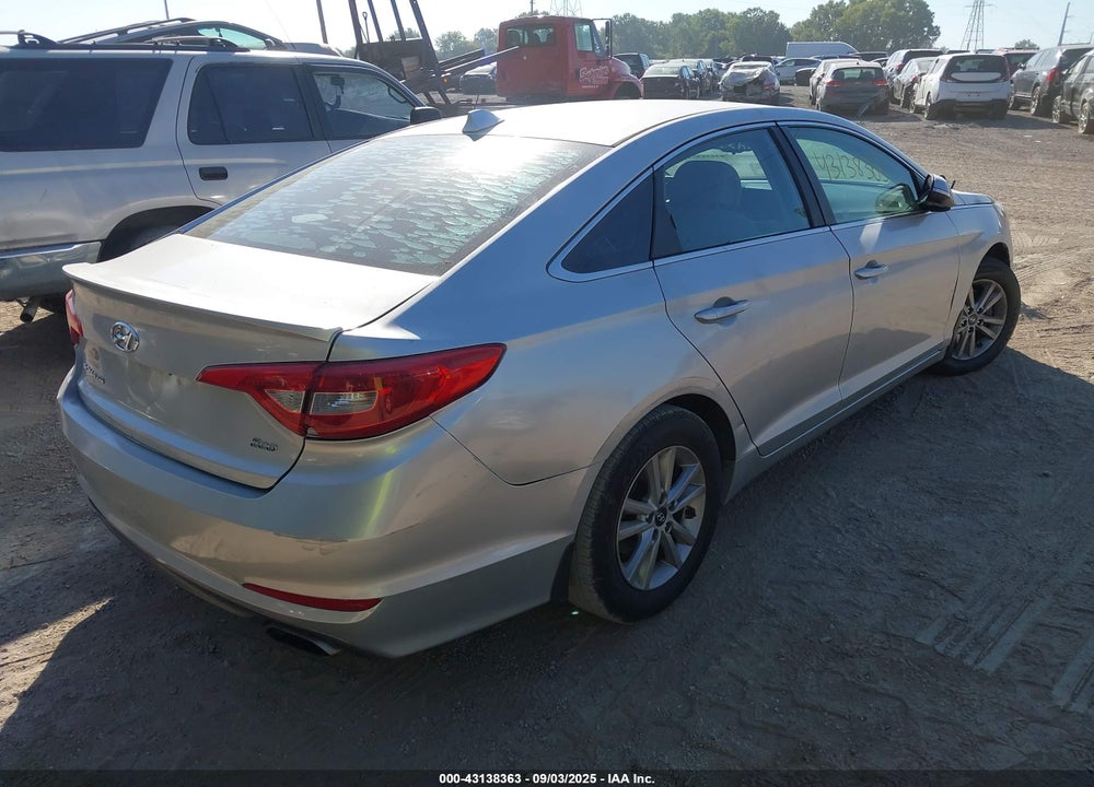 2015 HYUNDAI SONATA VIN: 5NPE24AA0FH112355