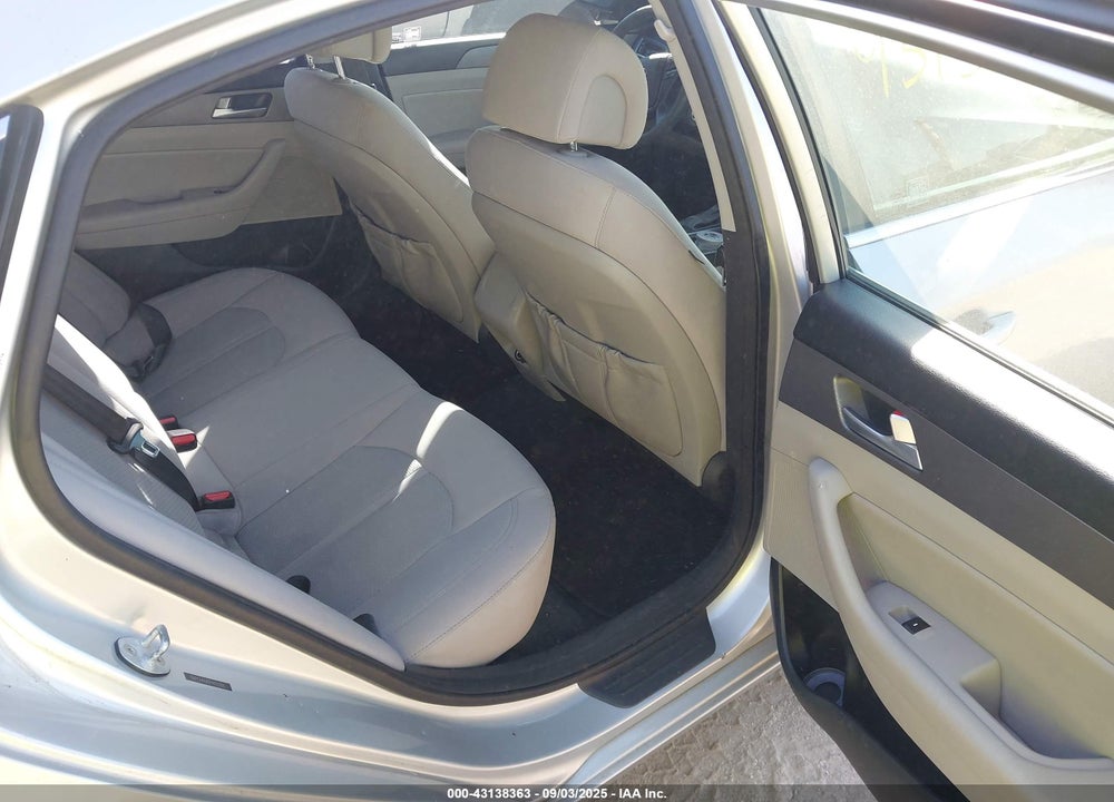 2015 HYUNDAI SONATA VIN: 5NPE24AA0FH112355
