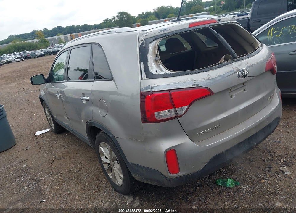 2015 KIA SORENTO VIN: 5XYKUDA70FG630815