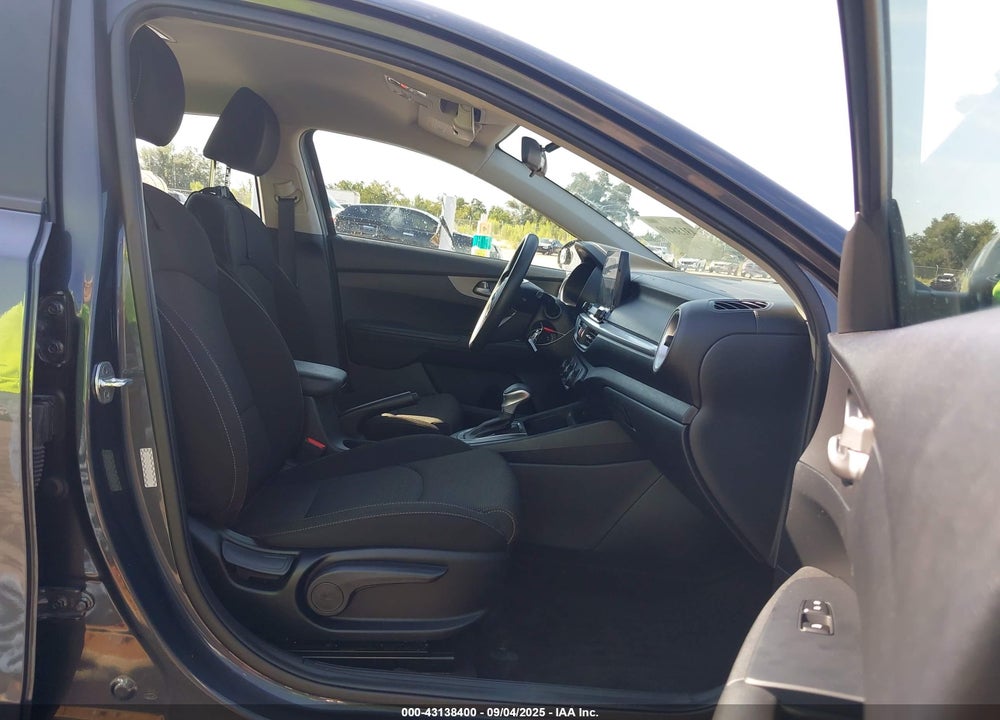 2020 KIA FORTE VIN: 3KPF24AD8LE249851
