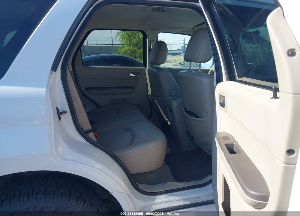 2008 MERCURY MARINER VIN: 4M2CU91198KJ17082