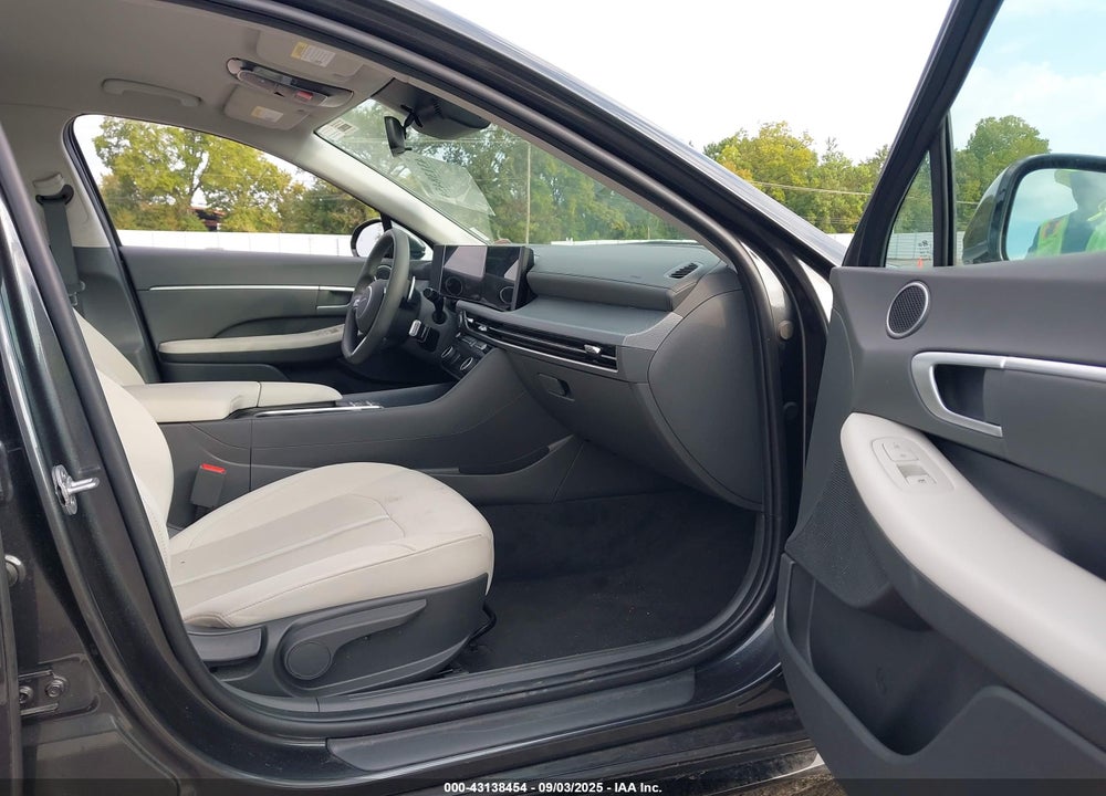 2025 HYUNDAI SONATA VIN: KMHL64JA0SA485789