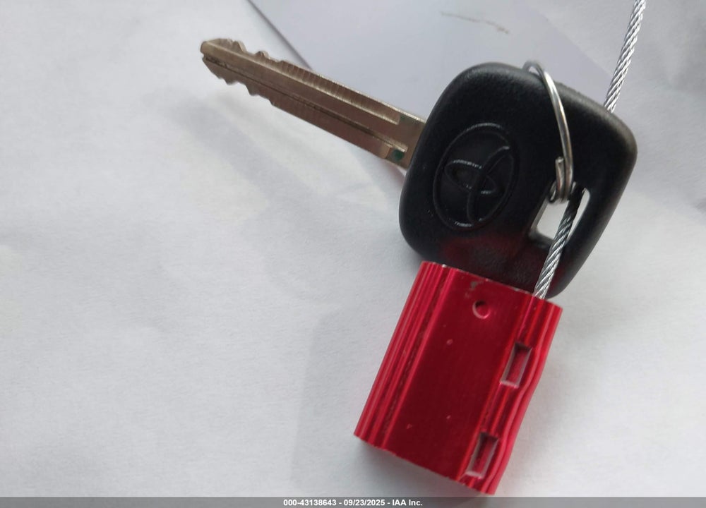 2009 TOYOTA YARIS VIN: JTDBT903694048459