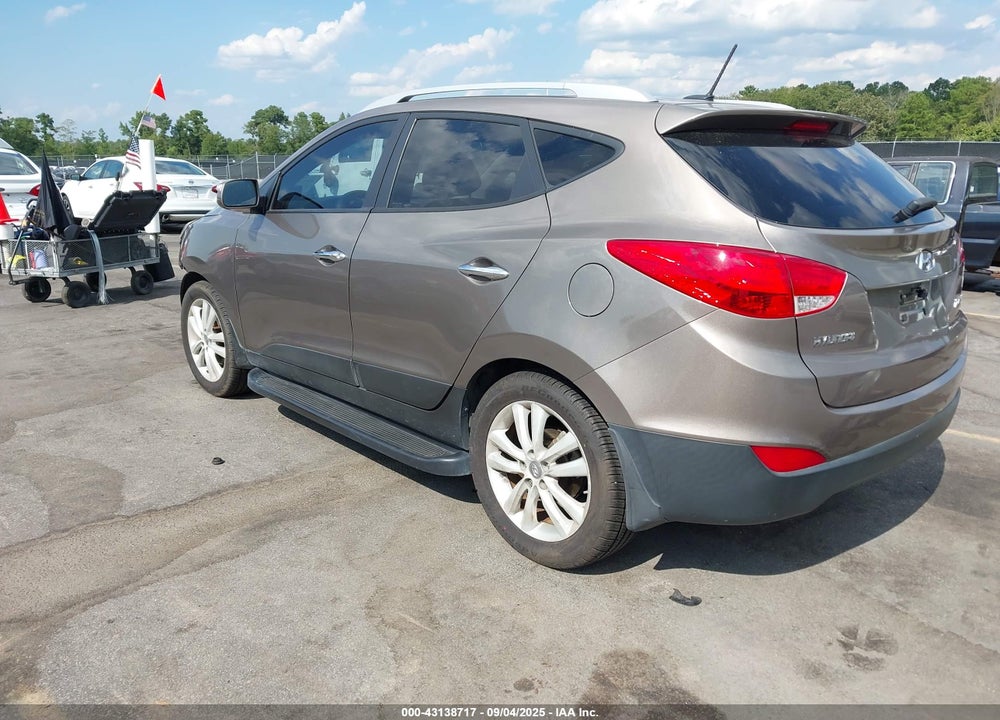 2013 HYUNDAI TUCSON VIN: KM8JU3AC3DU715657