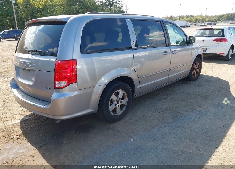 2013 DODGE GRAND CARAVAN VIN: 2C4RDGCG6DR581500
