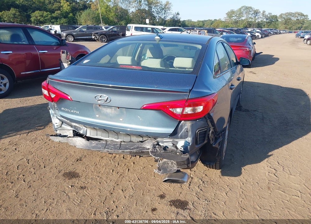 2015 HYUNDAI SONATA VIN: 5NPE24AF6FH215436
