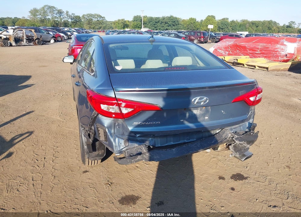 2015 HYUNDAI SONATA VIN: 5NPE24AF6FH215436