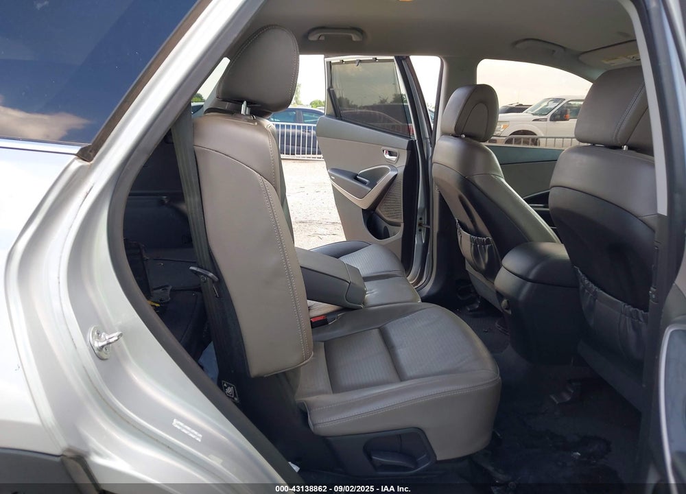 2014 HYUNDAI SANTA FE VIN: KM8SN4HF1EU050590