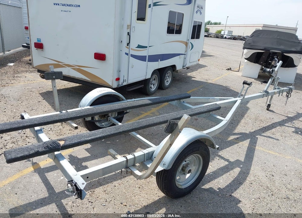 2017 EZL LOADER EZB14-17 BUNK TRAILE VIN: 1ZEAAAKC6HA013787
