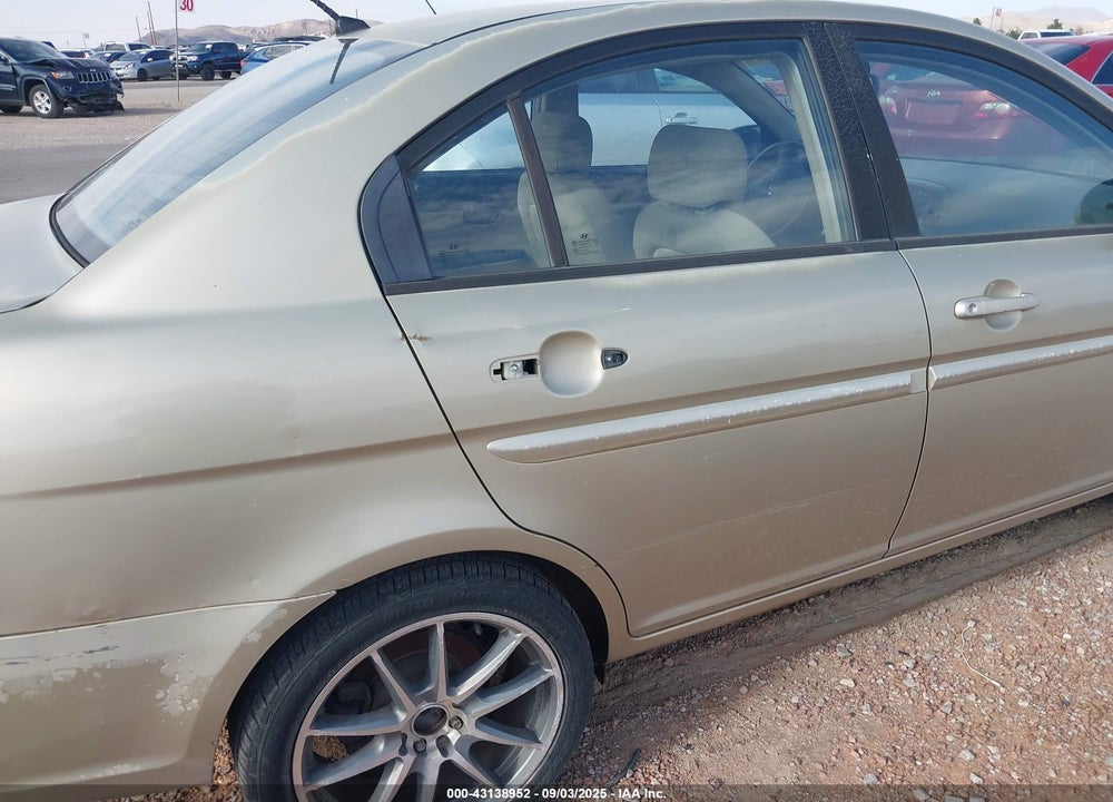 2006 HYUNDAI ACCENT GLS VIN: KMHCN46C46U057631