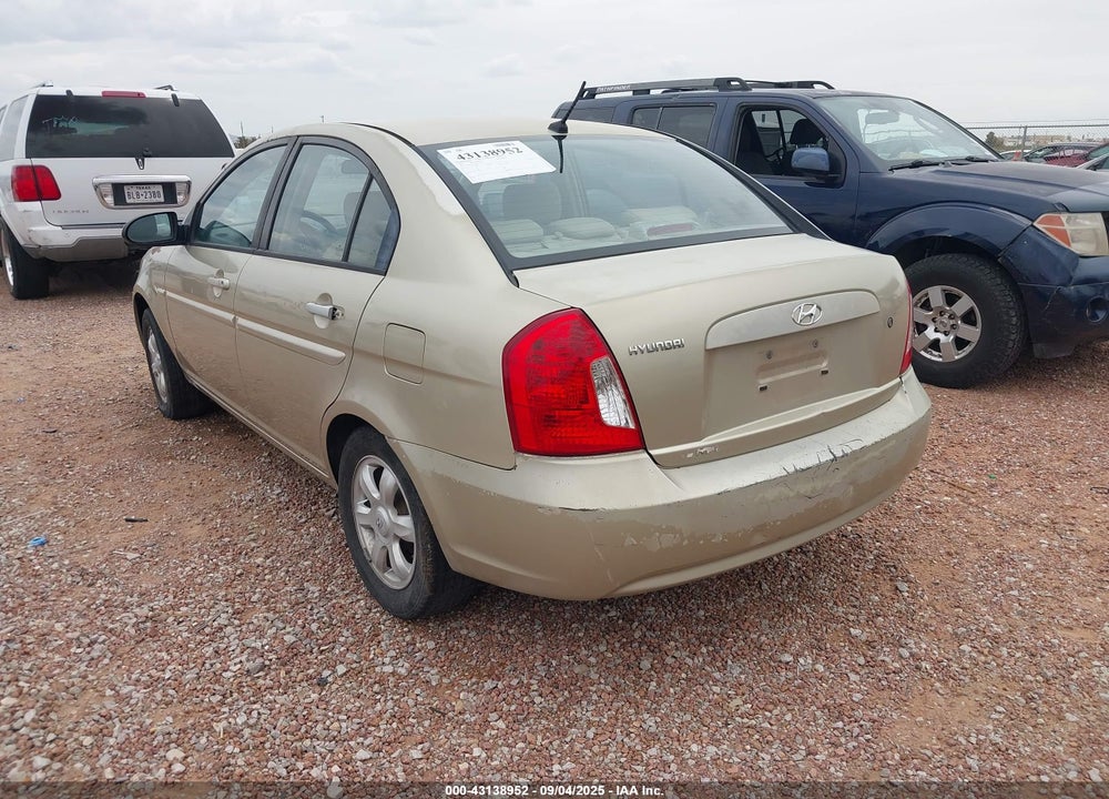 2006 HYUNDAI ACCENT GLS VIN: KMHCN46C46U057631