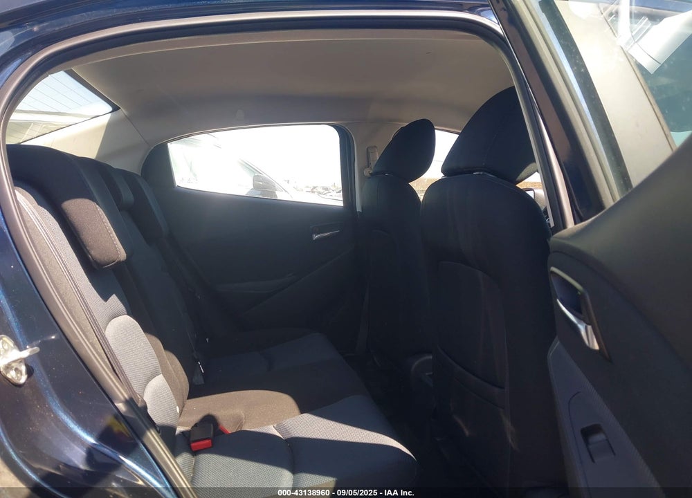 2016 SCION IA VIN: 3MYDLBZV3GY141116