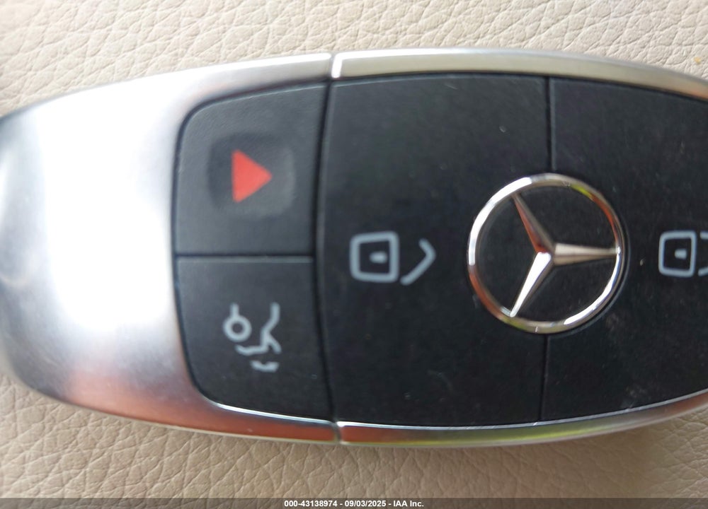 2021 MERCEDES-BENZ GLC 300 4MATIC SUV VIN: W1N0G8EB6MF885207