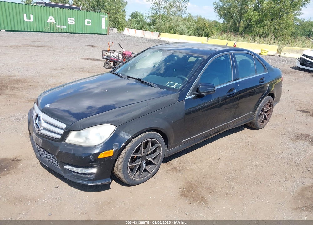 2013 MERCEDES-BENZ C 300 SPORT 4MATIC VIN: WDDGF8AB9DR301546