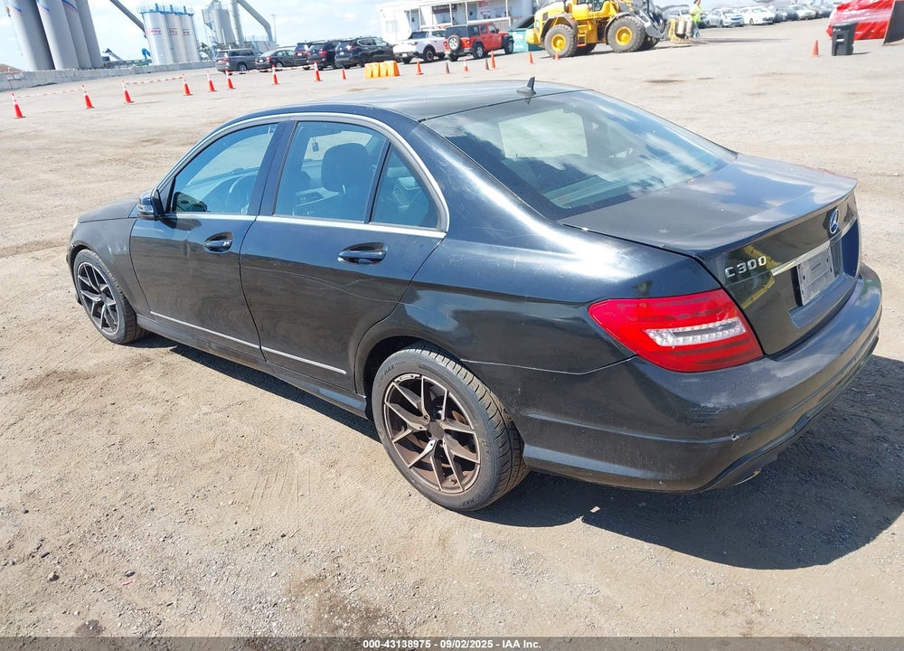 2013 MERCEDES-BENZ C 300 SPORT 4MATIC VIN: WDDGF8AB9DR301546