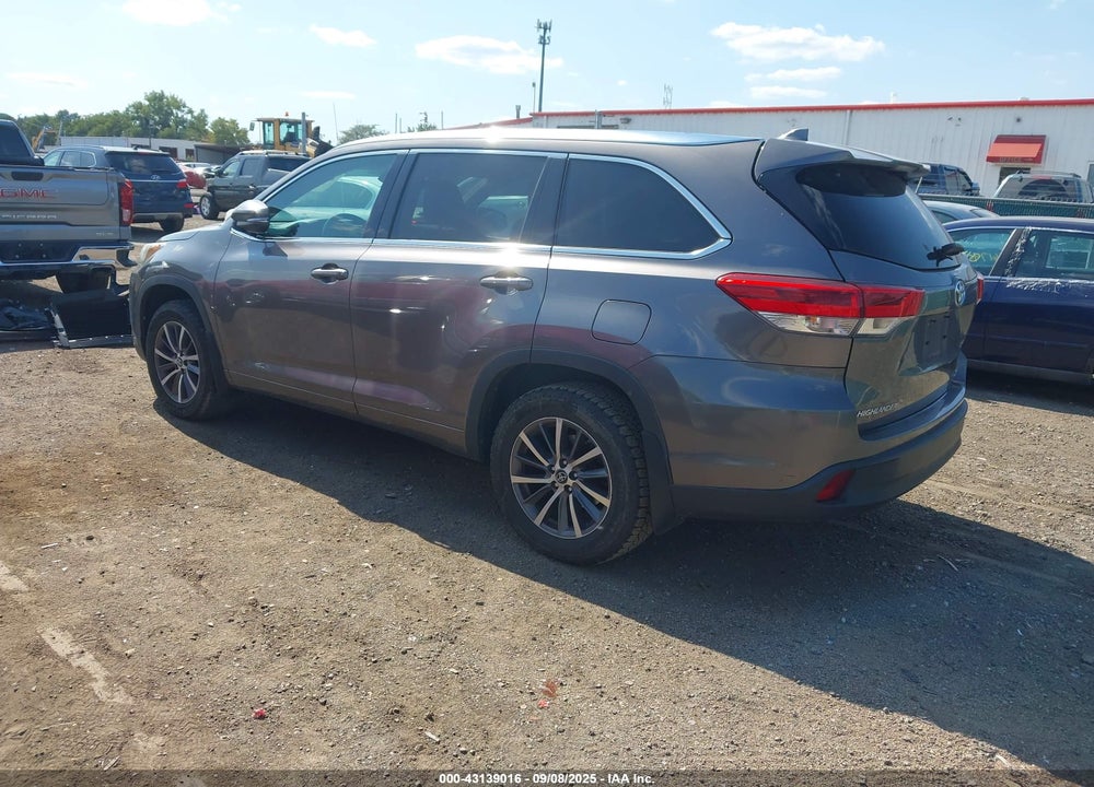 2017 TOYOTA HIGHLANDER VIN: 5TDJZRFH0HS467584