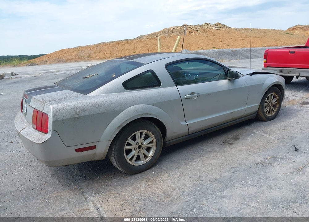 2006 FORD MUSTANG V6 VIN: 1ZVFT80N265260274