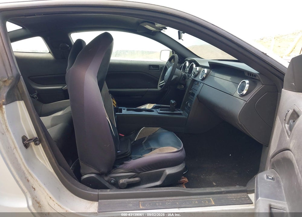 2006 FORD MUSTANG V6 VIN: 1ZVFT80N265260274