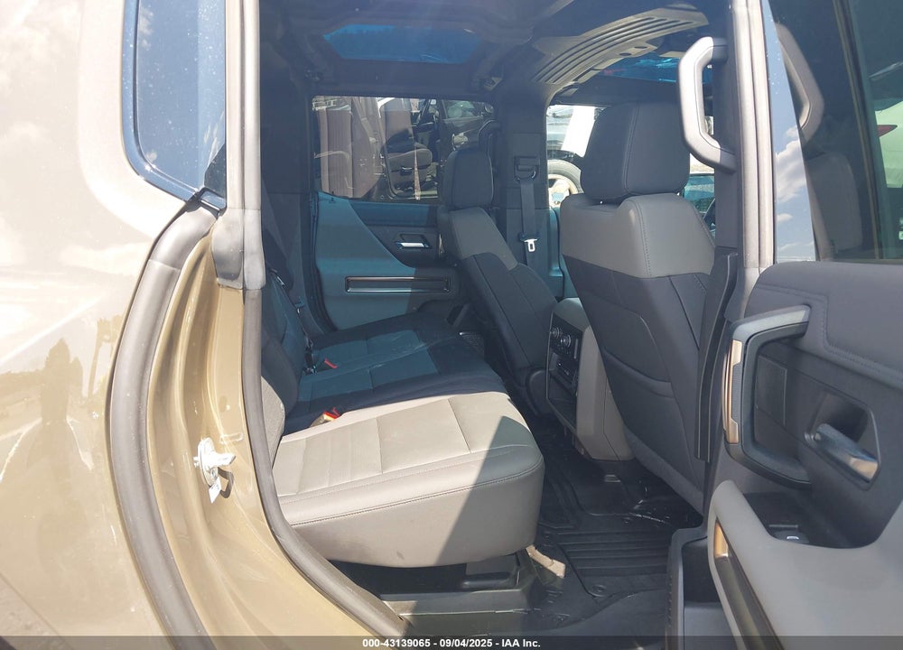 2024 GMC HUMMER EV VIN: 1GKB0RDC4RU107144