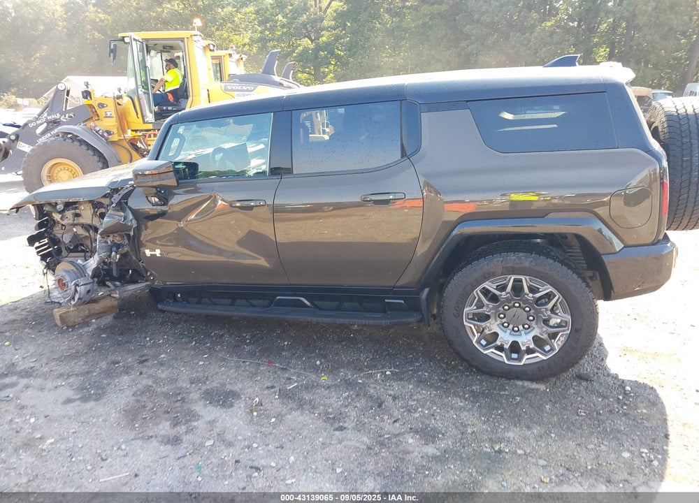 2024 GMC HUMMER EV VIN: 1GKB0RDC4RU107144