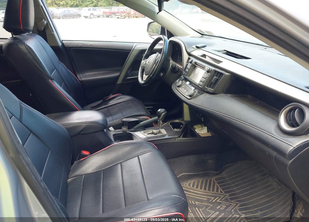 2018 TOYOTA RAV4 VIN: 2T3RFREV8JW803084