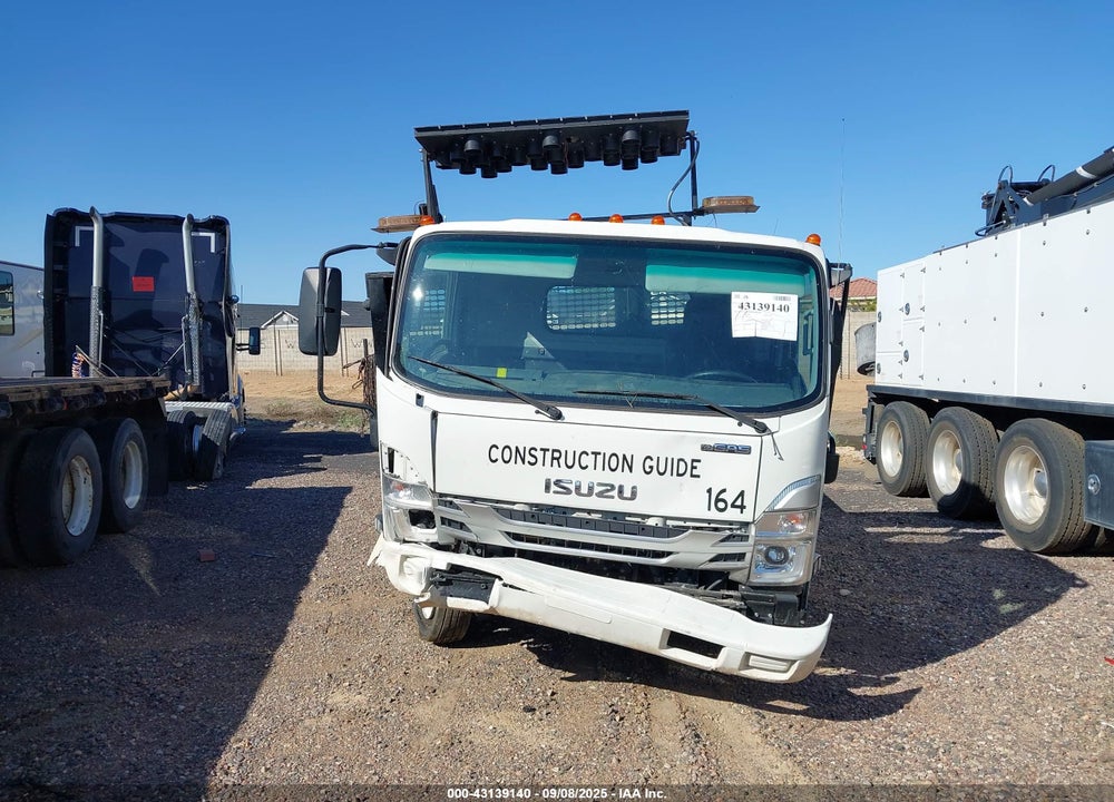 2024 ISUZU NPR HD VIN: 54DC4W1D4RS215027