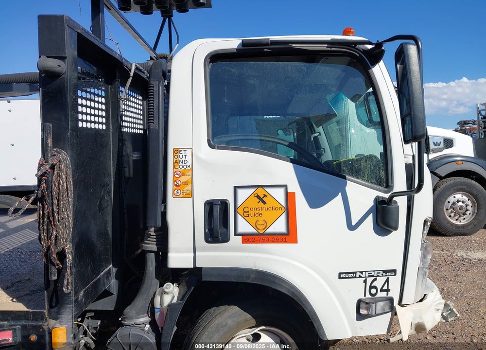 2024 ISUZU NPR HD VIN: 54DC4W1D4RS215027