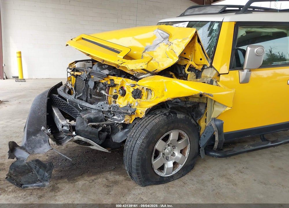 2007 CRUISER TOYOTA FJ VIN: JTEBU11FX70072772