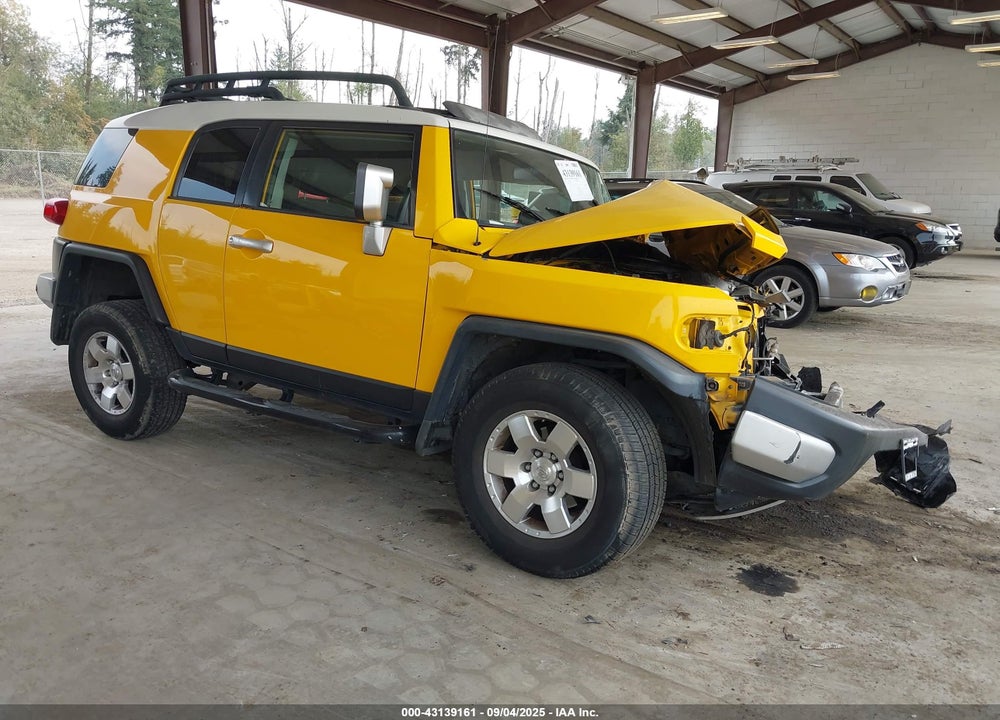 2007 CRUISER TOYOTA FJ VIN: JTEBU11FX70072772