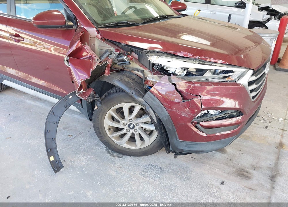 2017 HYUNDAI TUCSON VIN: KM8J33A42HU443345