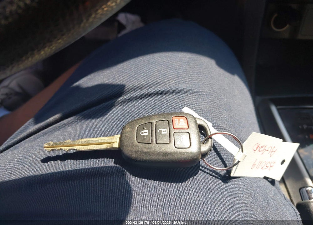 2015 TOYOTA COROLLA VIN: 2T1BURHE8FC350119
