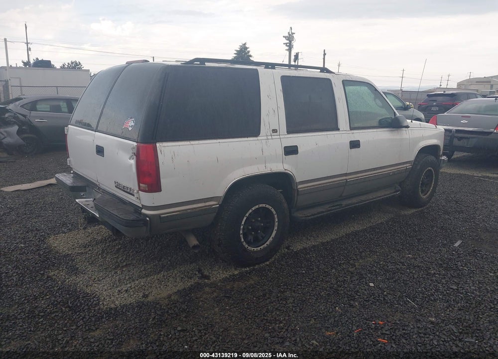 1999 CHEVROLET TAHOE LS VIN: 1GNEK13R8XJ427826