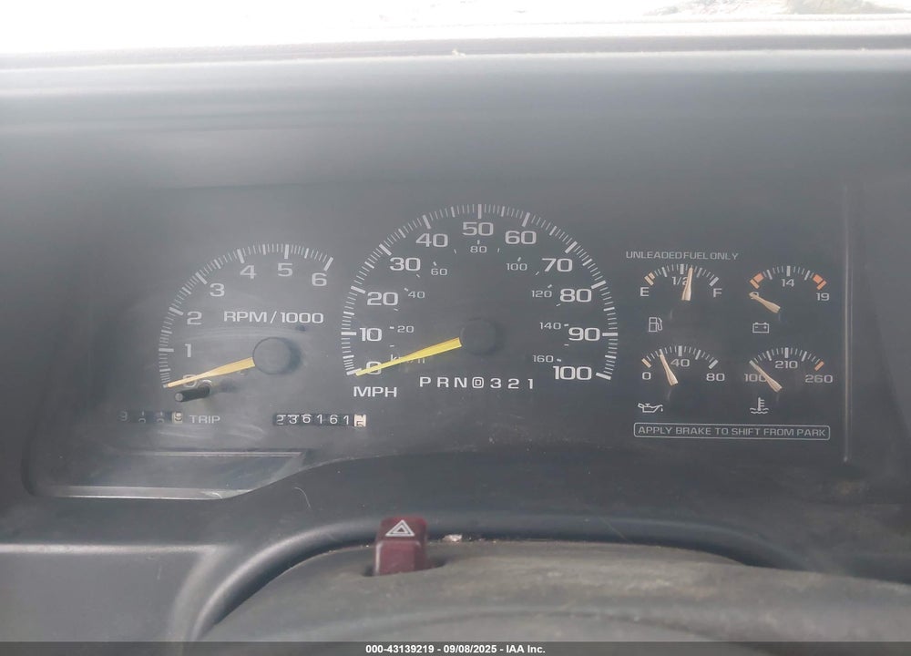 1999 CHEVROLET TAHOE LS VIN: 1GNEK13R8XJ427826