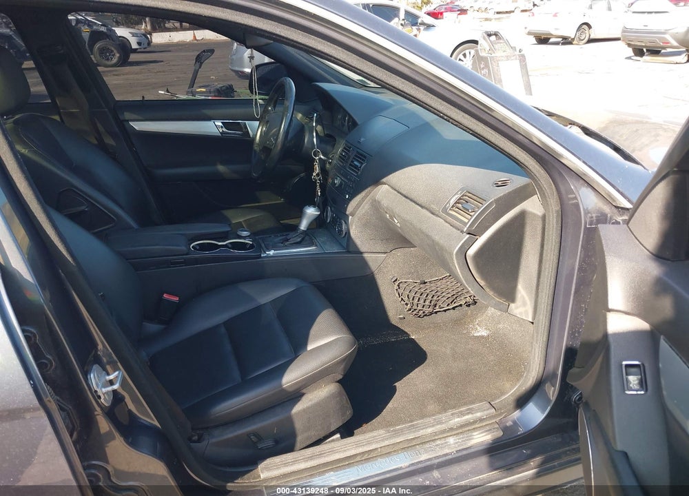 2008 MERCEDES-BENZ C CLASS VIN: WDDGF54XX8F014424