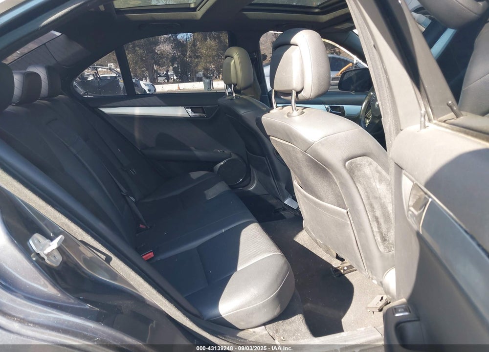 2008 MERCEDES-BENZ C CLASS VIN: WDDGF54XX8F014424