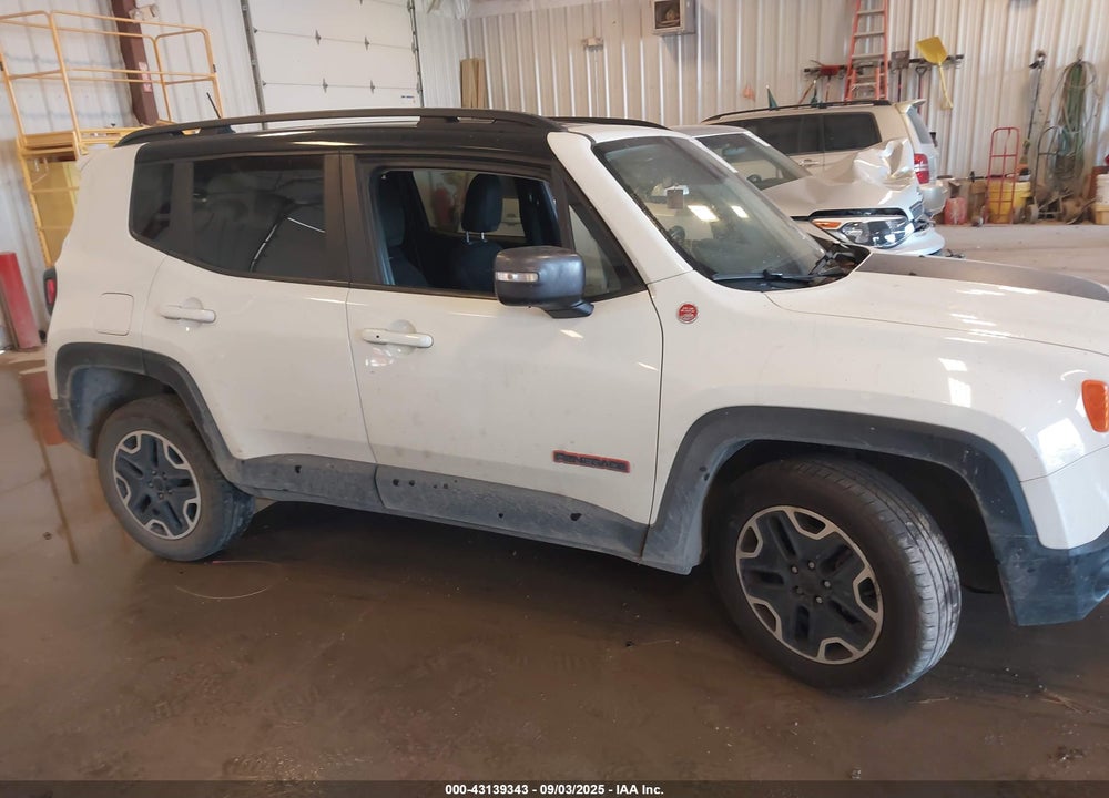 2017 JEEP RENEGADE TRAILHAWK 4X4 VIN: ZACCJBCB1HPE86567