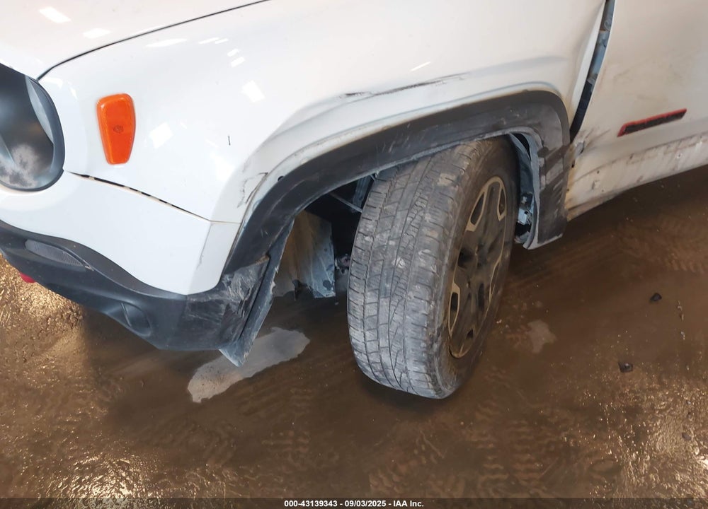 2017 JEEP RENEGADE TRAILHAWK 4X4 VIN: ZACCJBCB1HPE86567
