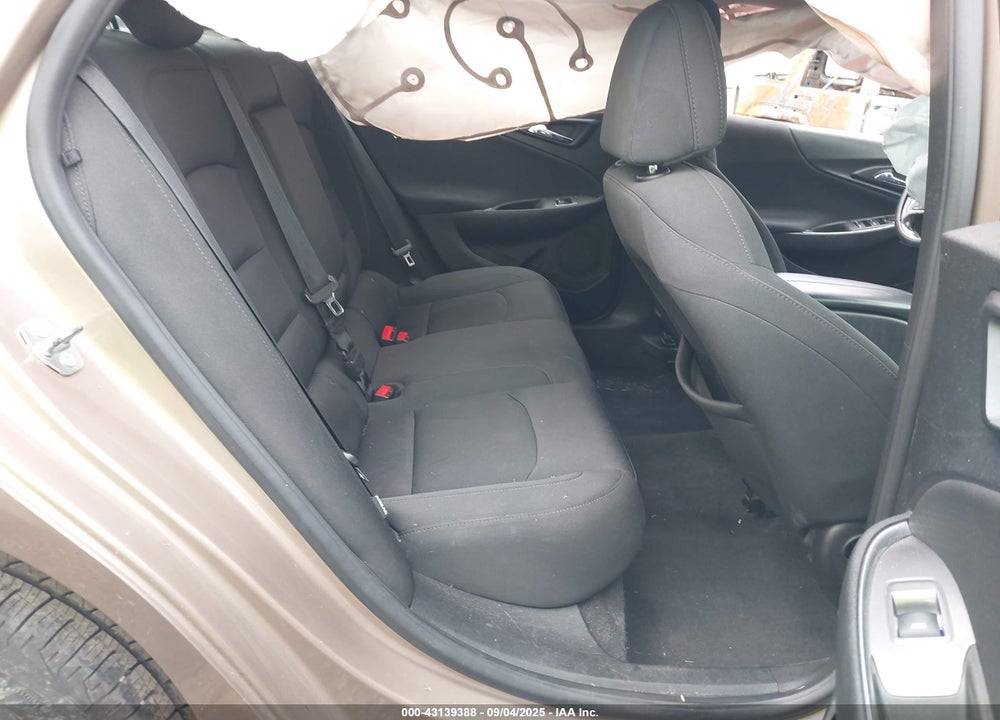 2018 CHEVROLET MALIBU VIN: 1G1ZD5STXJF263071